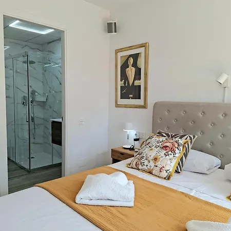 Penthouse-pool-jacuzzi-gym-sauna- Pmt41 *